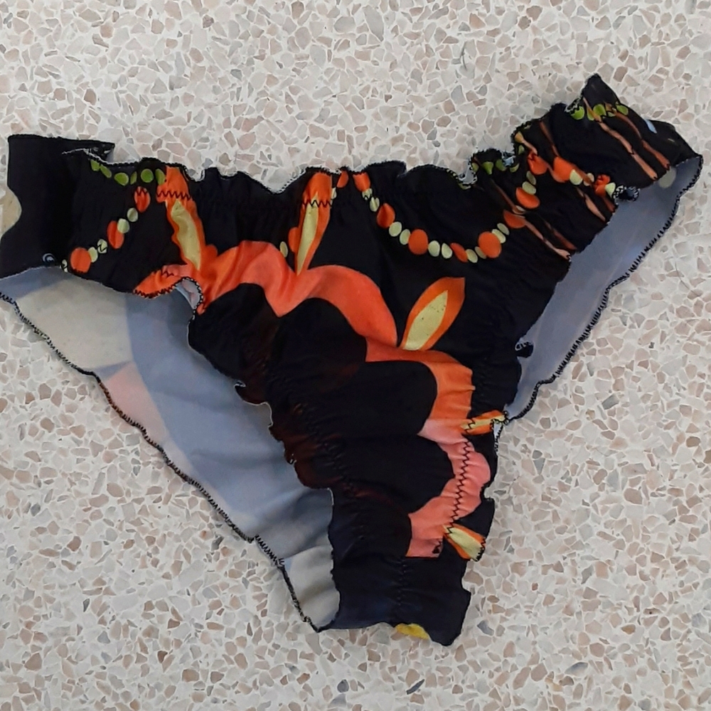 Thong Cheeky bathing suit swim bottom